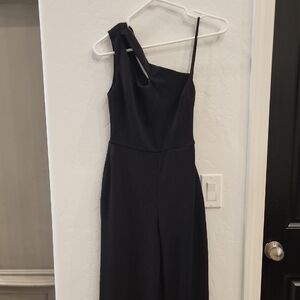 Chic Black One-Shoulder Dress